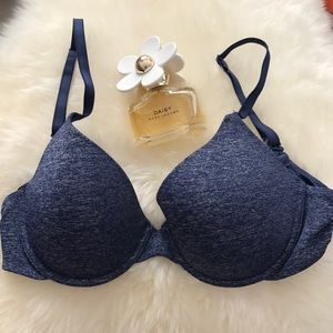 Victoria's Secret navy bra in 32C no push up